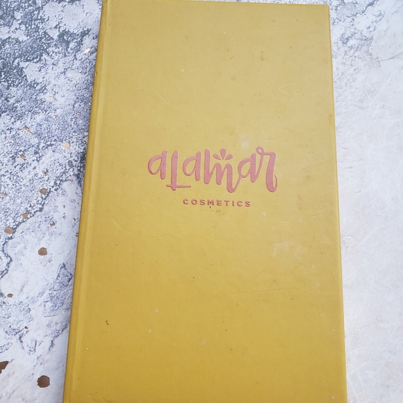 ALamar cosmetics eyeshadow pallette - Picture 1 of 2